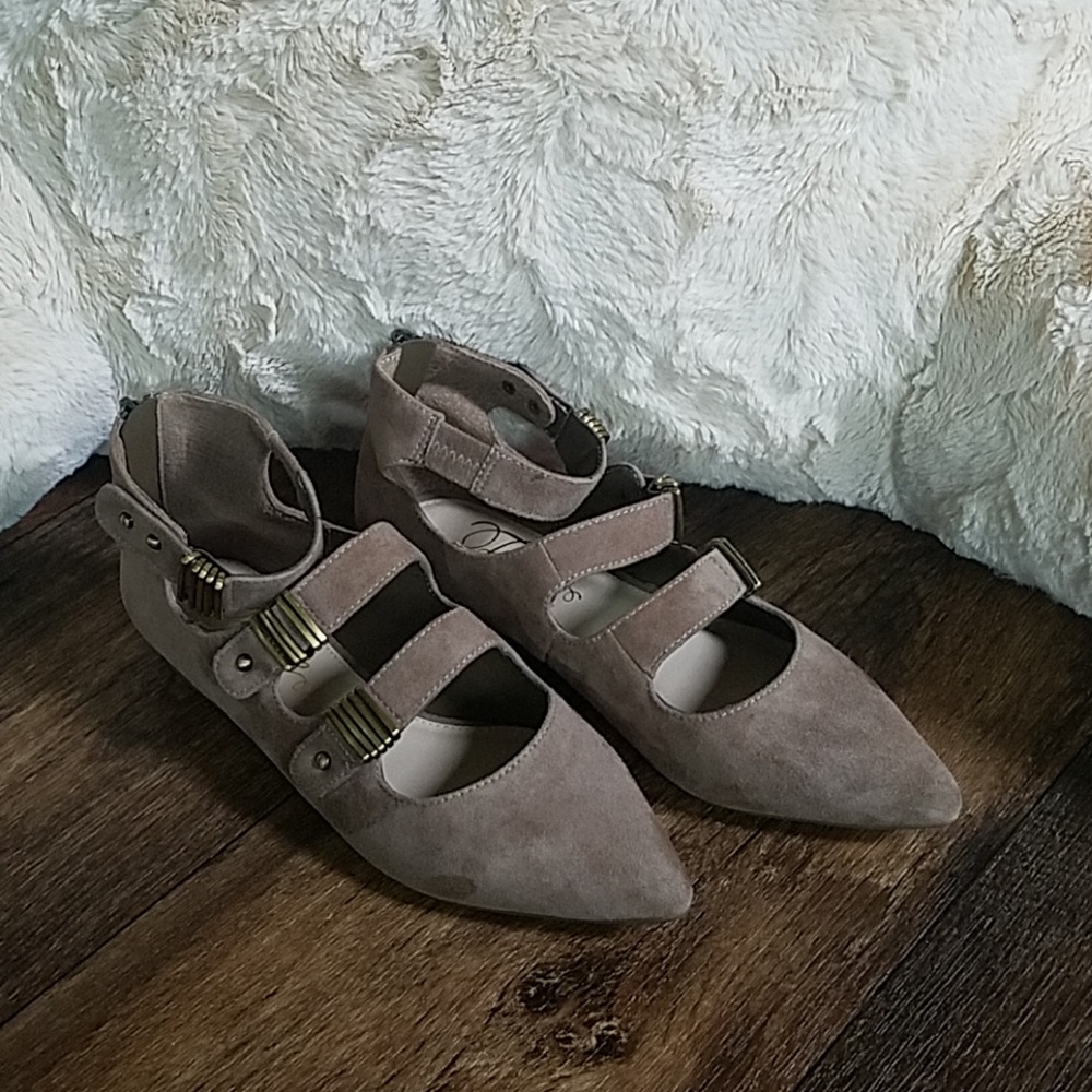 Suade sandal